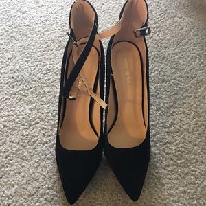 NEW Black stiletto shoe